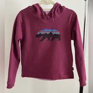 Patagonia youth sweatshirt.